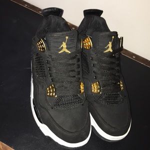 Jordan 4 Royalty